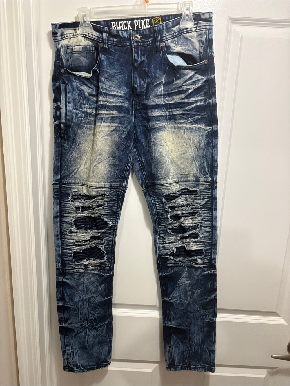 Black Pike Men's Relaxed Ripped Blue Jeans